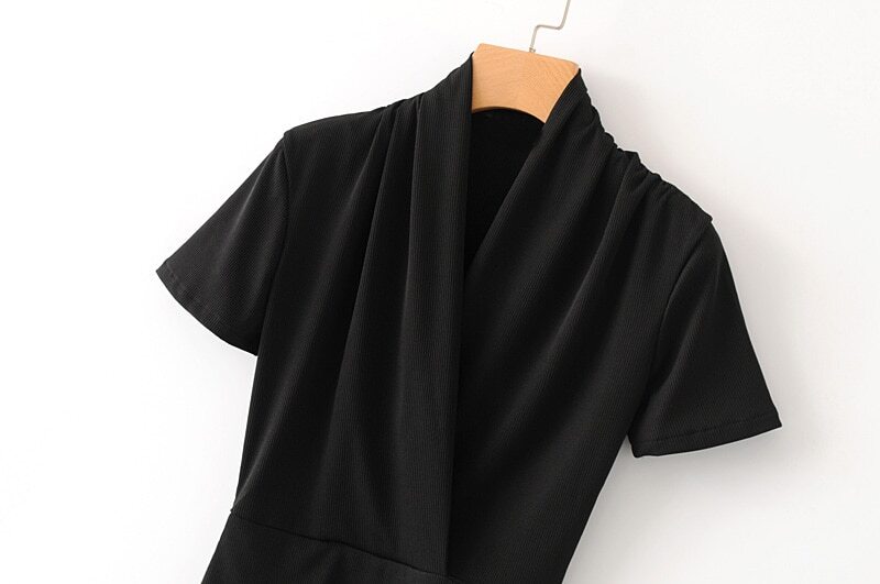 Eleganter Wickelbody mit V-Ausschnitt