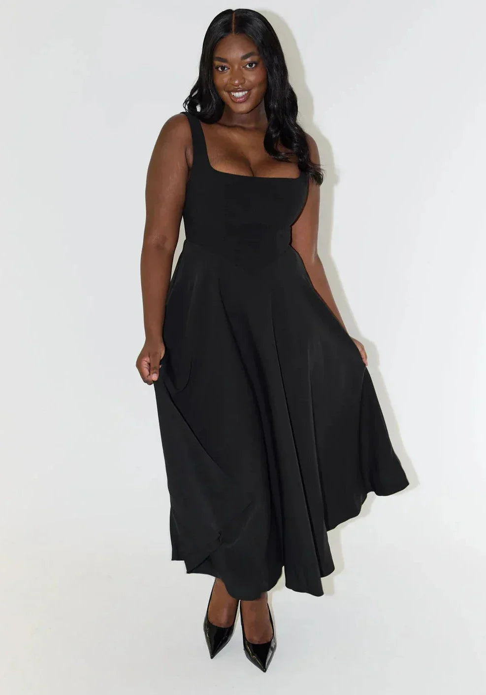 Midi-Kleid mit hoher Taille und quadratischem Ausschnitt