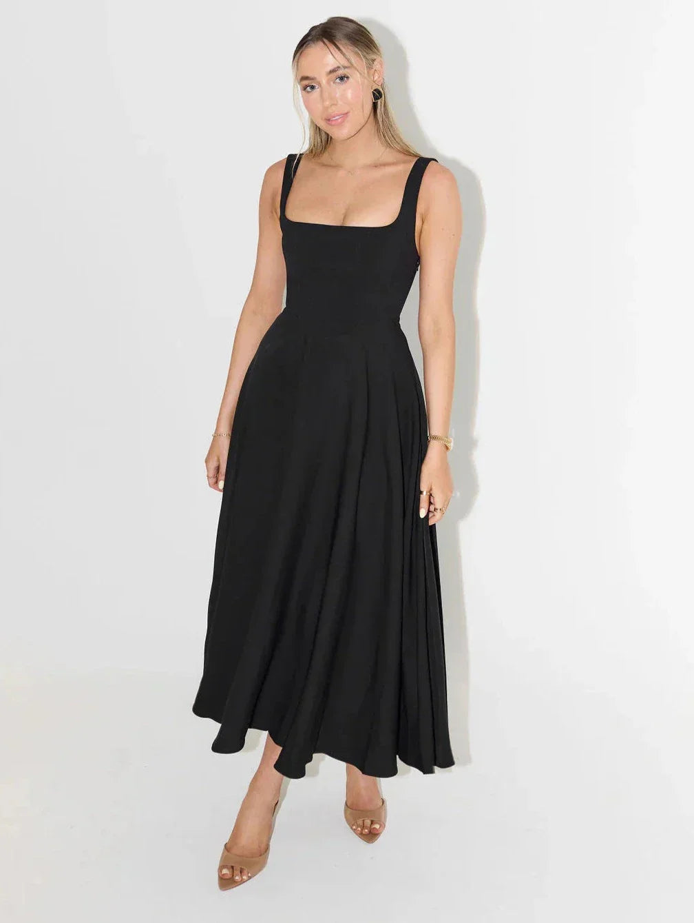 Midi-Kleid mit hoher Taille und quadratischem Ausschnitt