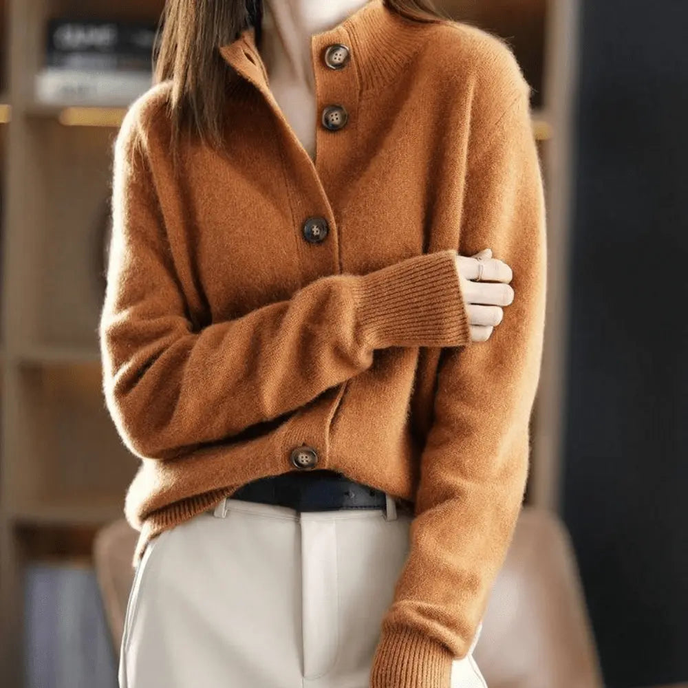 Luxuriöse Kaschmir Strickjacke: Zeitloses Design & Komfort