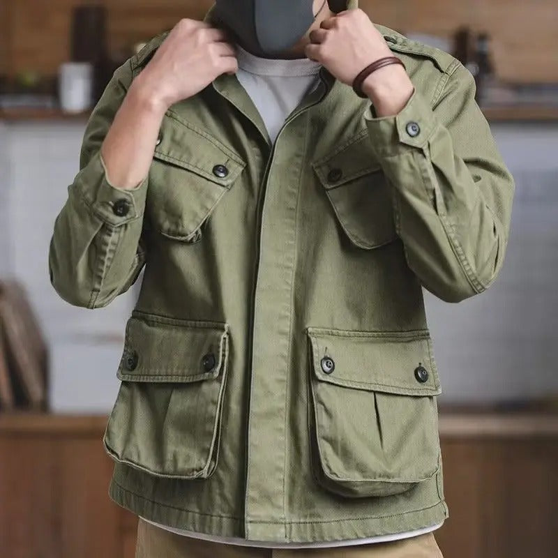 Grüne Herren Militärjacke: Multifunktional & Leger