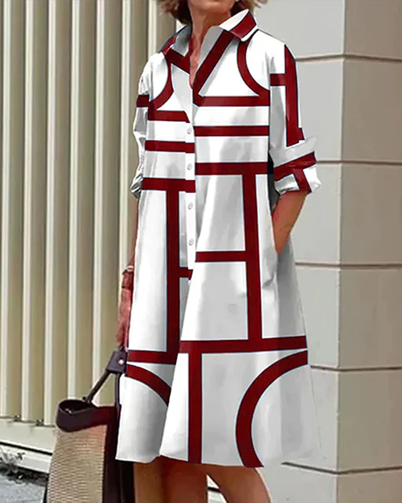 Knielanges A-Linien-Kleid mit Taschen und geometrischem Muster