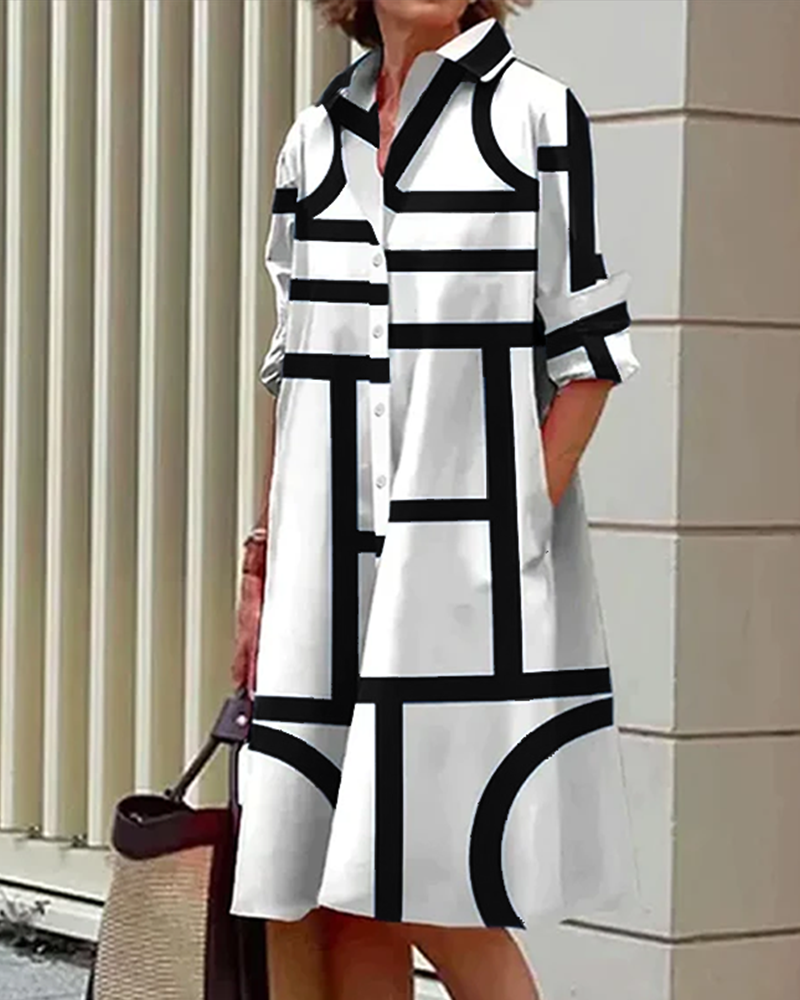 Knielanges A-Linien-Kleid mit Taschen und geometrischem Muster