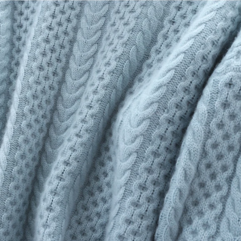 Luxuriöser Kaschmir-Rollkragenpullover mit Karomuster
