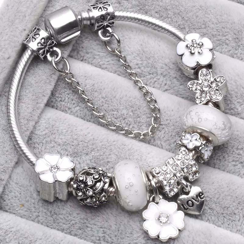 Pfirsichblüten-Armband: Zeitlose Eleganz und Komfort