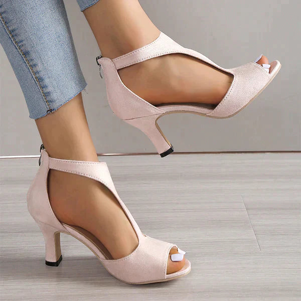 Orthopädische Absatzsandalen: Zeitloser Komfort und Eleganz