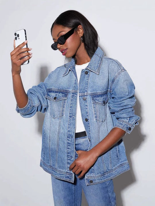 Damen Oversized Denimjacke: Modernes Streetstyle Design