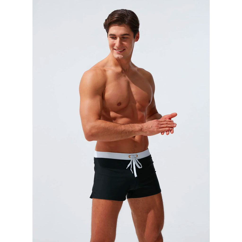 Moderne Badehose mit Komfortbund – Modell 2024
