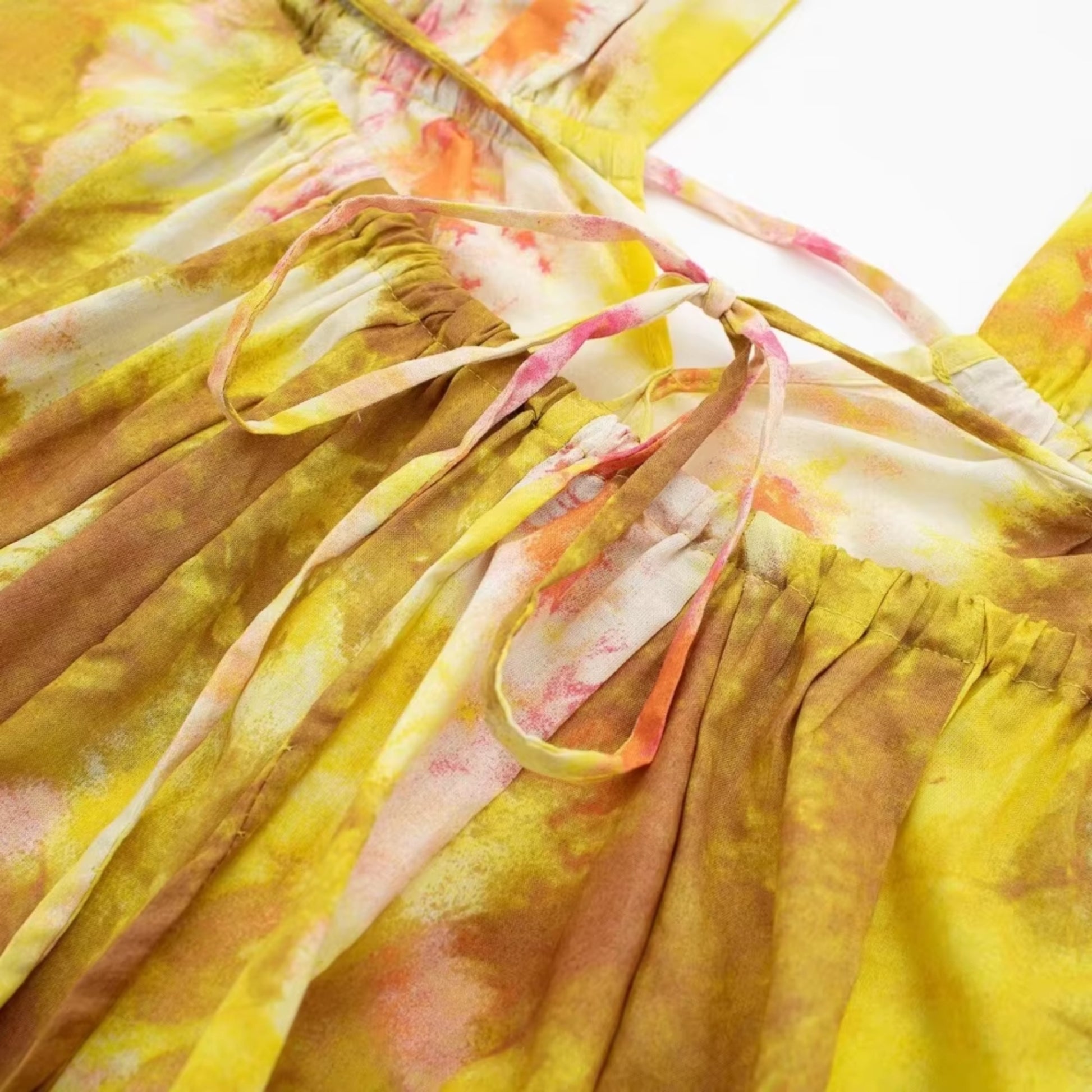 Sommerkleid Damen, figurbetont, V-Ausschnitt, Rückenfrei, Spitze, bedruckt
