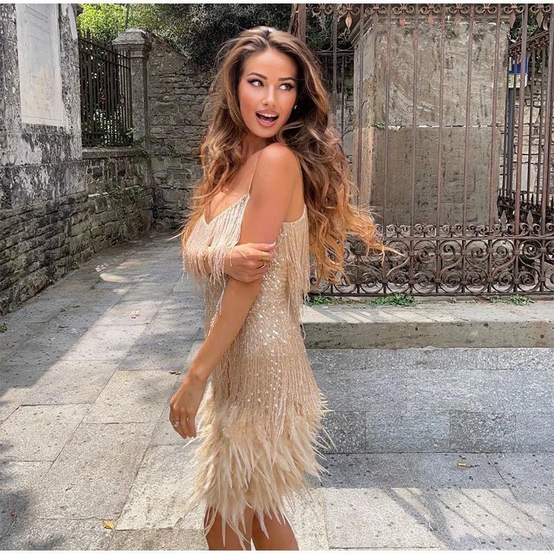 Samba Cocktailkleid Glitzerndes Paillettenkleid mit Federn