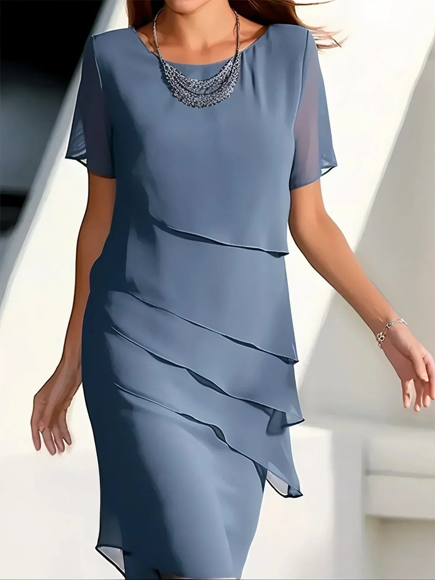 Elegantes Damen-Figurformkleid - Taillierter Schnitt, Schlankmachend