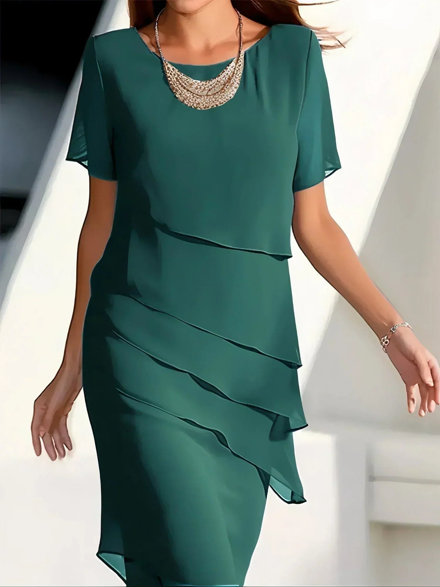 Elegantes Damen-Figurformkleid - Taillierter Schnitt, Schlankmachend