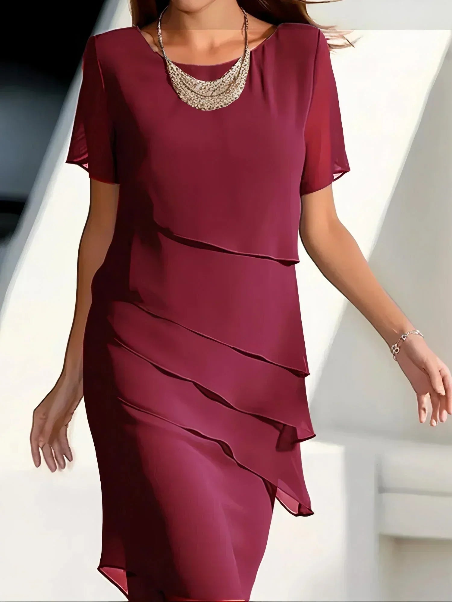 Elegantes Damen-Figurformkleid - Taillierter Schnitt, Schlankmachend